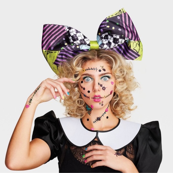 Halloween Temporary Tattoo Kit - Picture 1 of 3